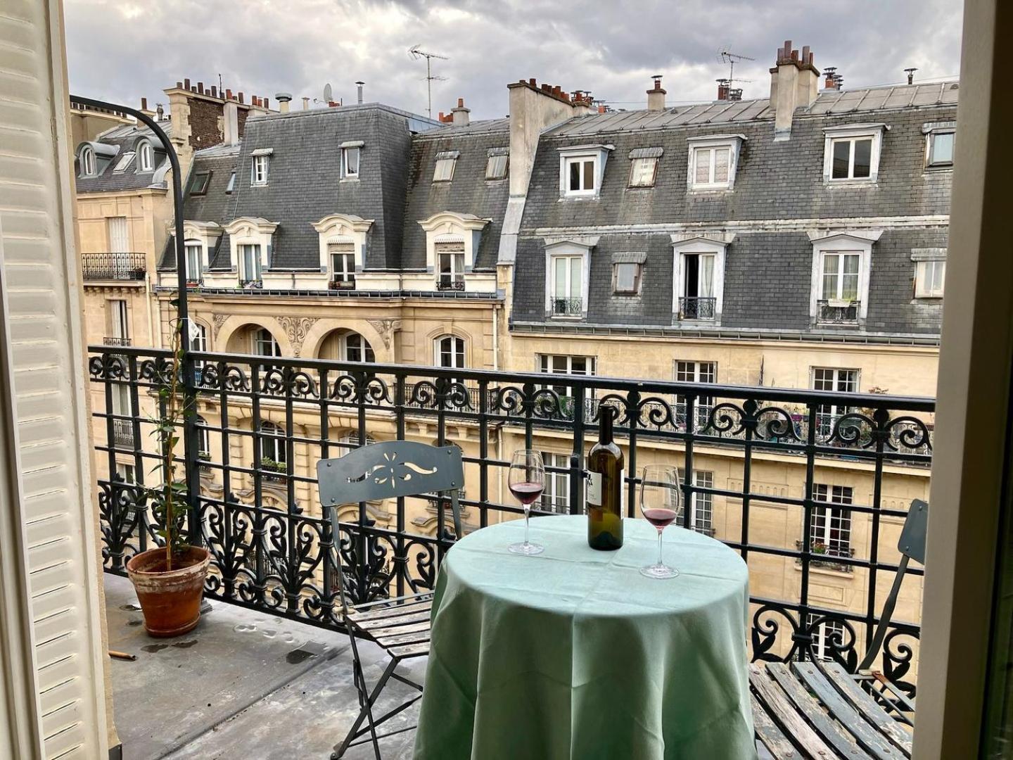 Deluxe Balcony Gare De Lyon Apartment Paris